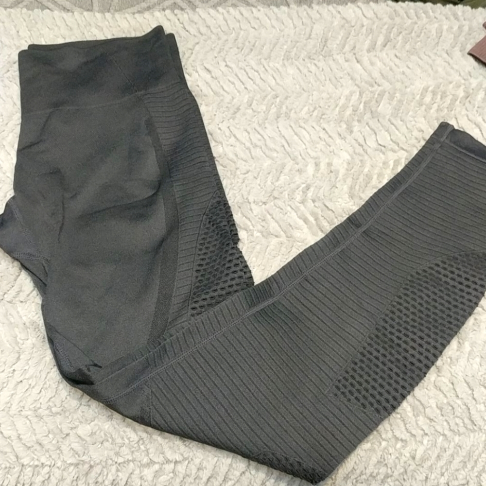 Zyia grey performance leggings